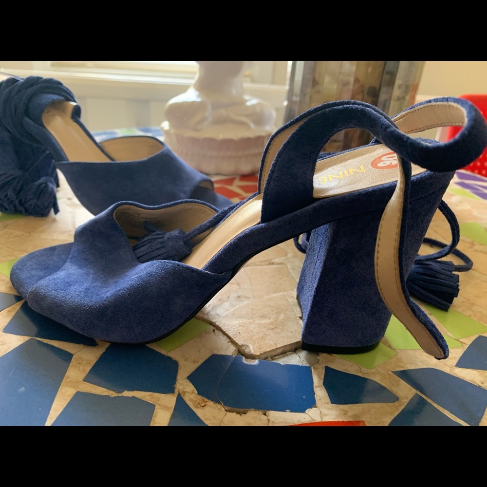 Shoes - Picture 2 of 3